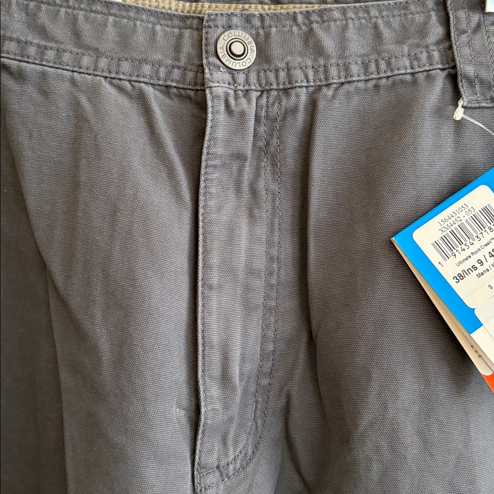 Columbia Men’s short. Gray. Size 38 - Picture 3 of 8